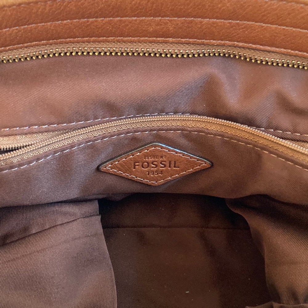 Fossil Brown Leather Shoulder Bag - Picture 7 of 12